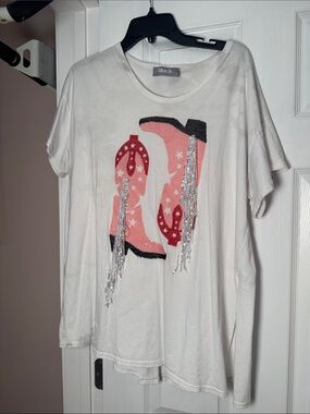 Distressed White Graphic Fringe Tunic Top